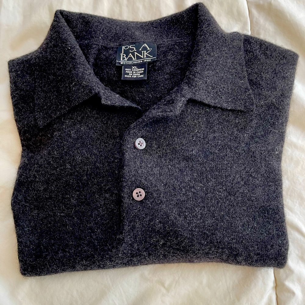 100% Cashmere men XL sweater Excellent condition very comfy
